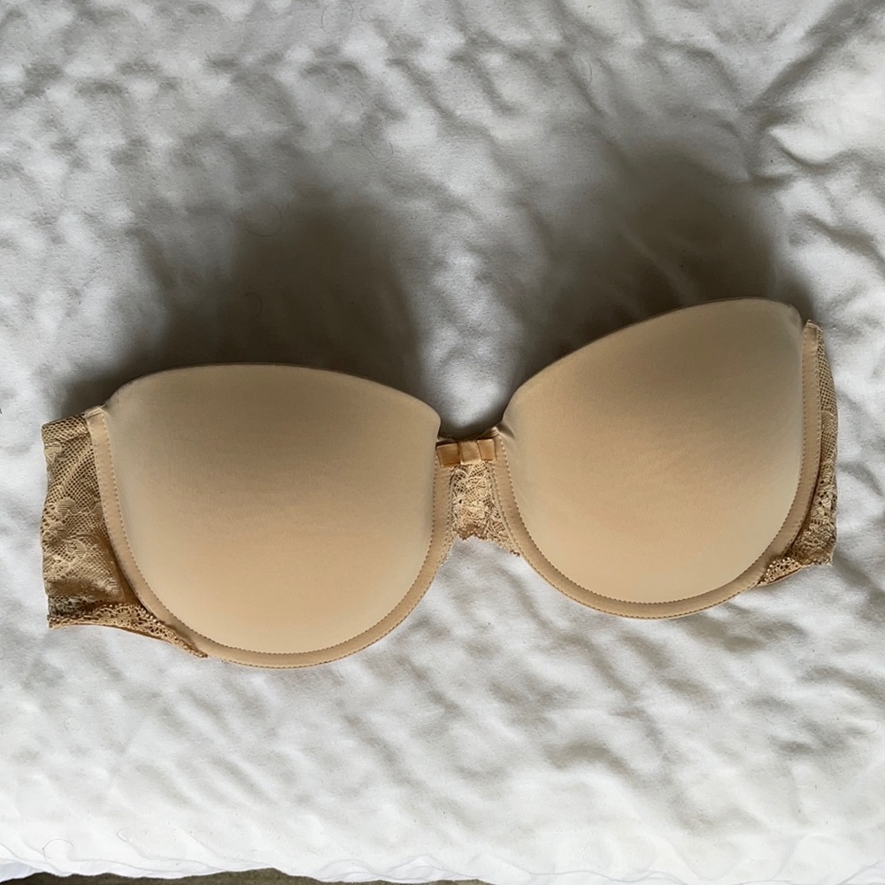 Gap Body Strapless Bra in Nude